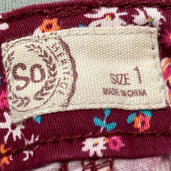 SO | Floral Shorts - Picture 7 of 11